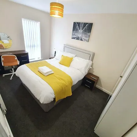 Salford Holiday Apartment Manchester Exterior photo